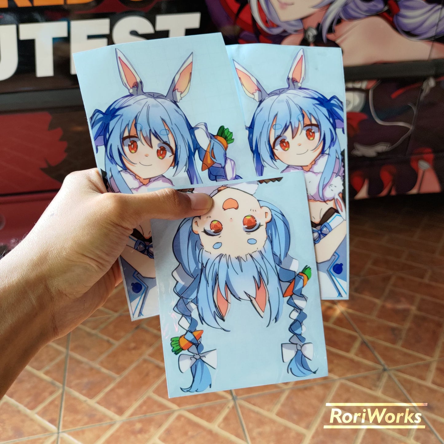 Stiker Intip - Pekora Usada
