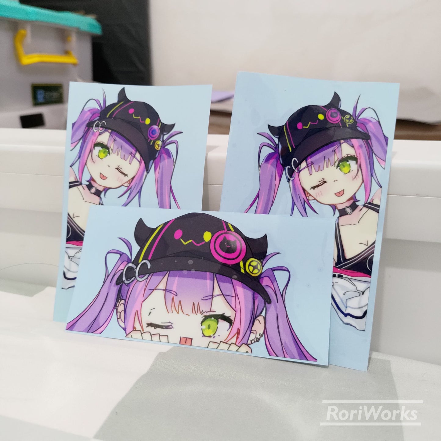 Stiker Intip - Towa Tokoyami